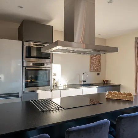 Lavande Apartment *